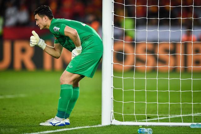 刘铮因崴脚缺阵 袁堂文肌腱撕裂需修养一个月