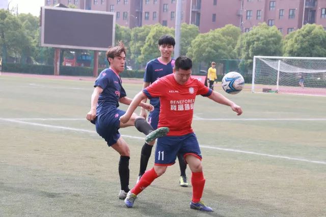 女排土超瓦基弗3-0挫库泽博鲁 袁心玥首发夺10分