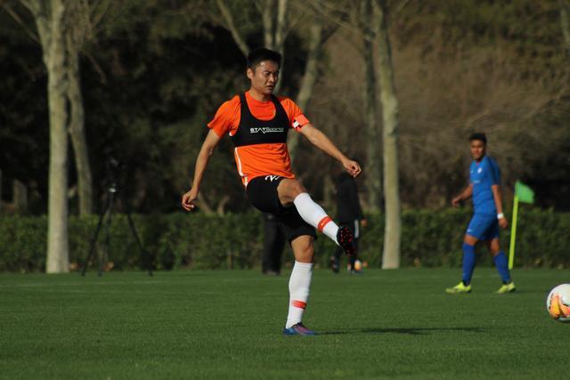 张镇麟21分赵继伟12+13辽宁胜新疆 阿不都17分